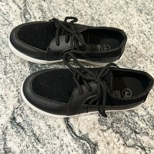 Like New Boys Shoes Size 1